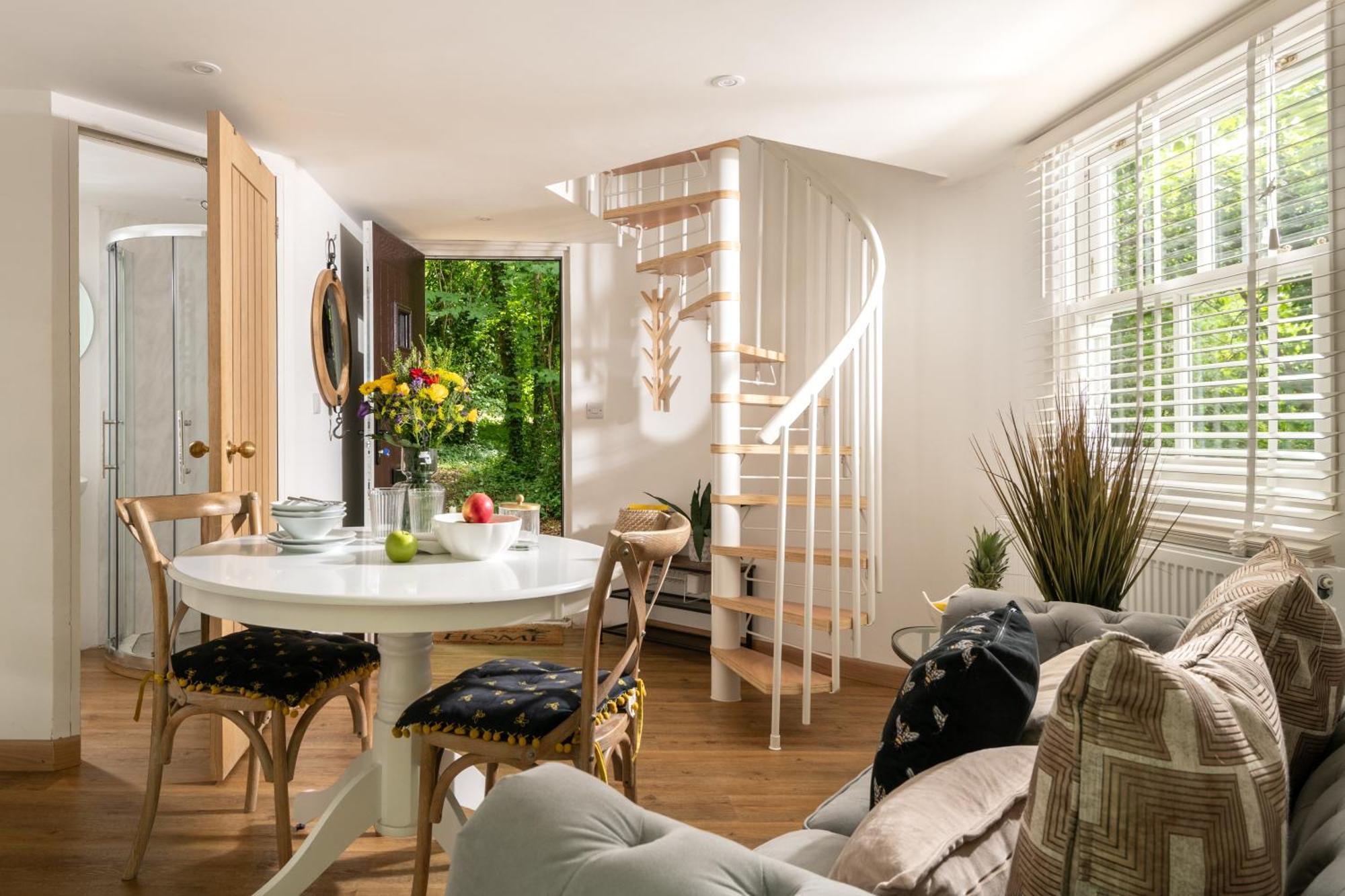 Honeycombe - Treehouse In The Heart Of Dorset Villa Бландфорд Форъм Екстериор снимка